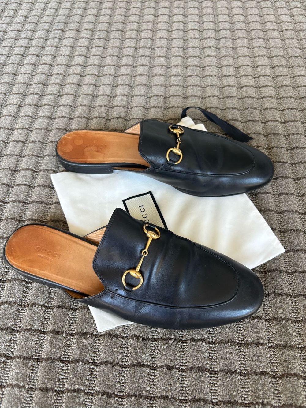 Gucci Black Leather Horsebit Slip-On Loafers - Picture 2 of 8